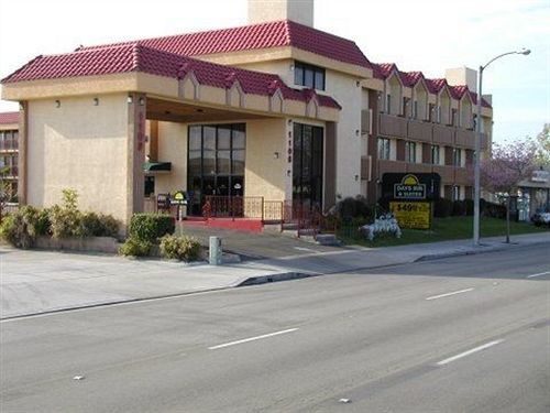 Budget Inn Anaheim/Santa Ana Exterior photo