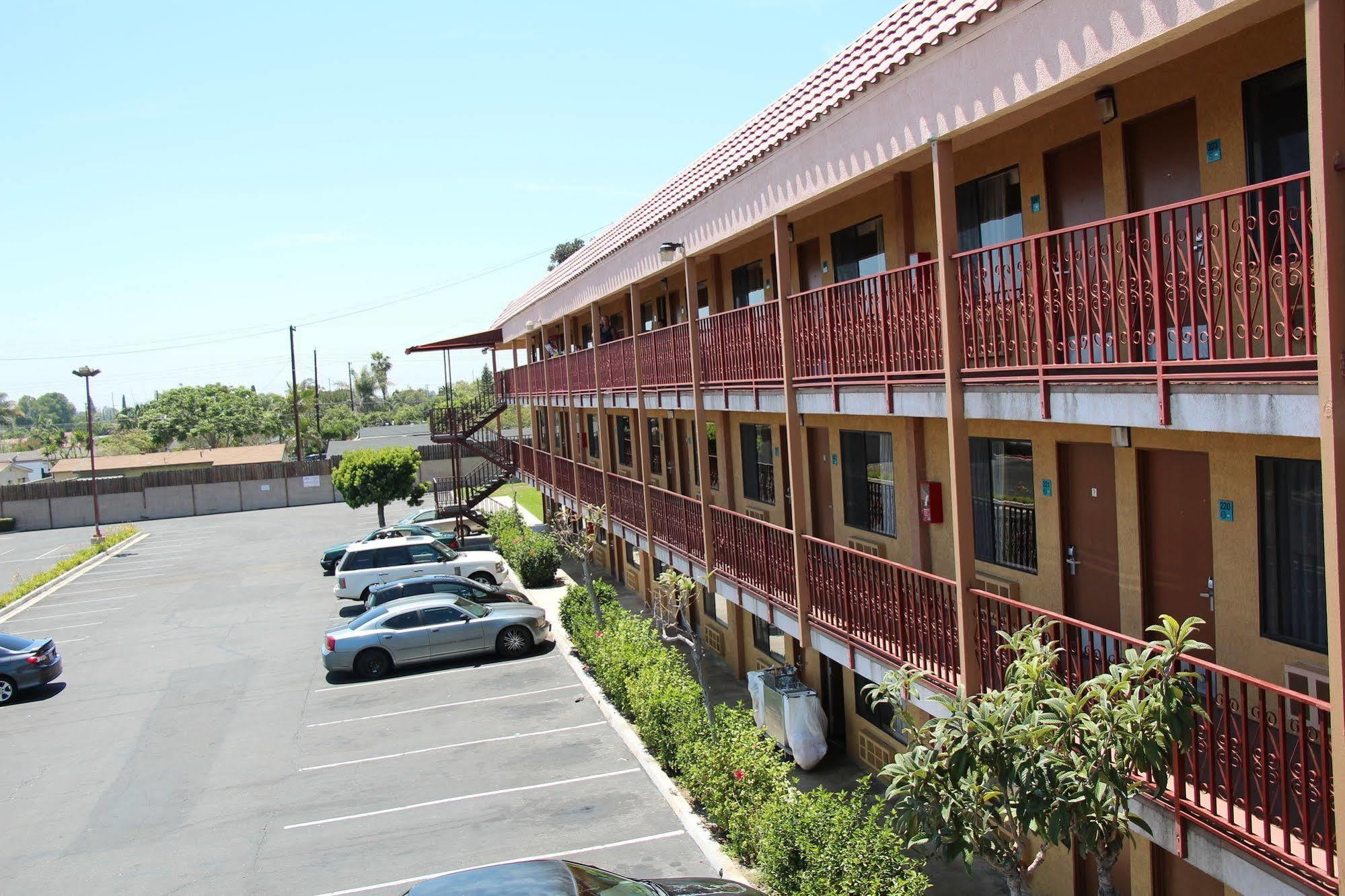 Budget Inn Anaheim/Santa Ana Exterior photo